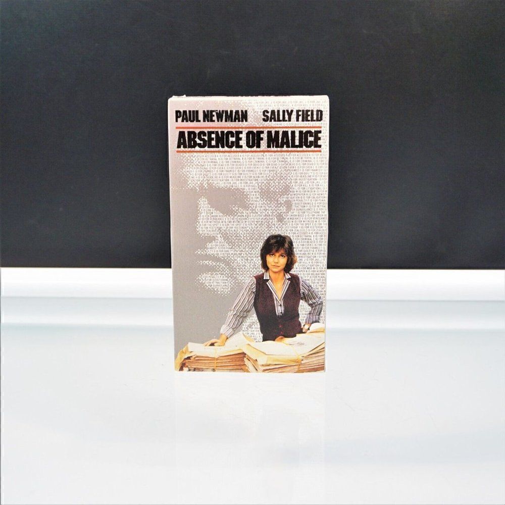 Absence of Malice 1981 VHS Tape Paul Newman Sally Field Columbia Pictures Movie